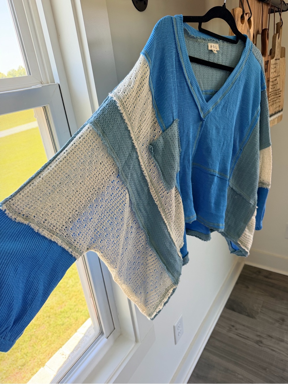 POL Patchwork V-Neck Pullover in Blue and Cream - Picture 2 of 3